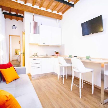 Ferienwohnung Inbetween Pisa Exterior foto